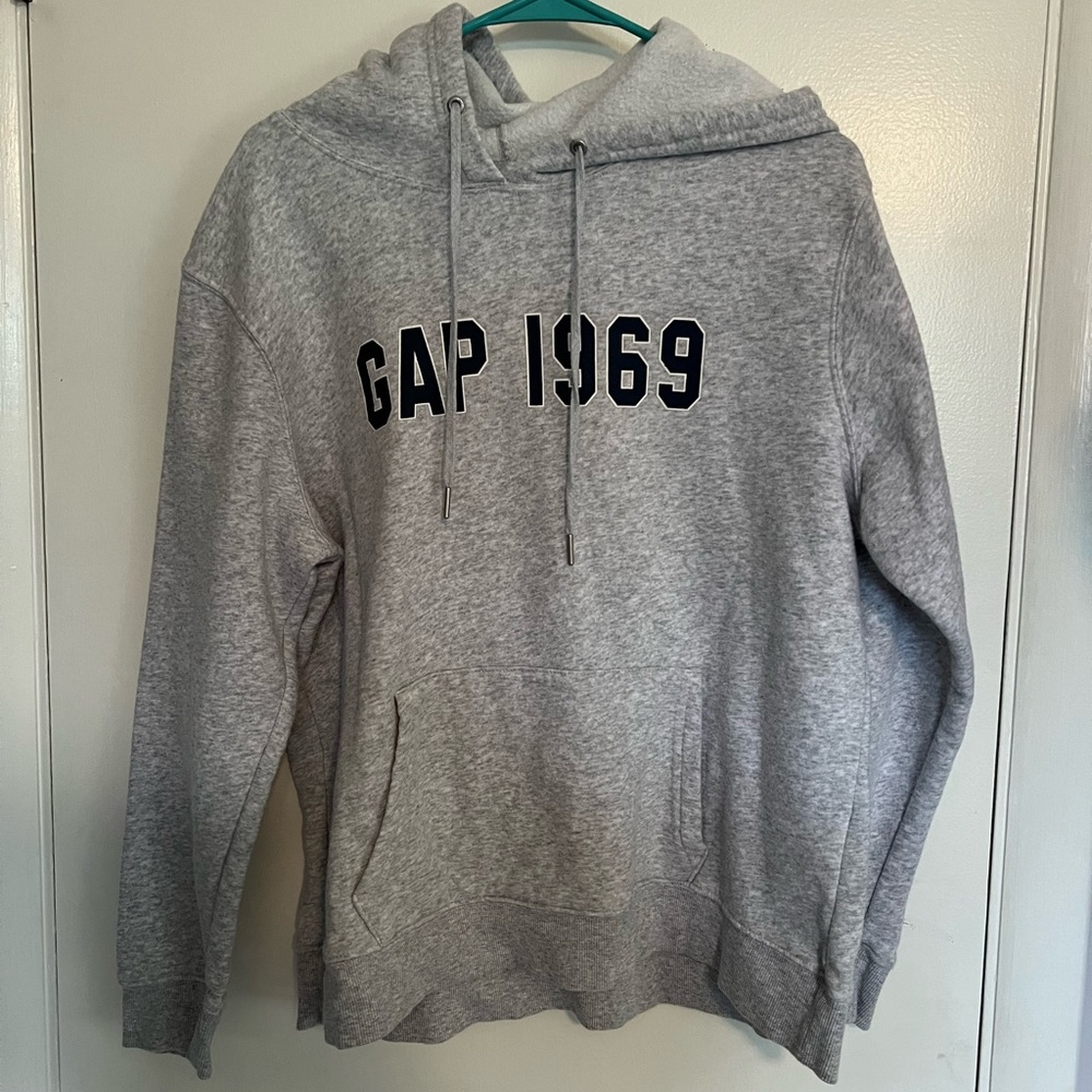 Gray Gap Sweatshirt